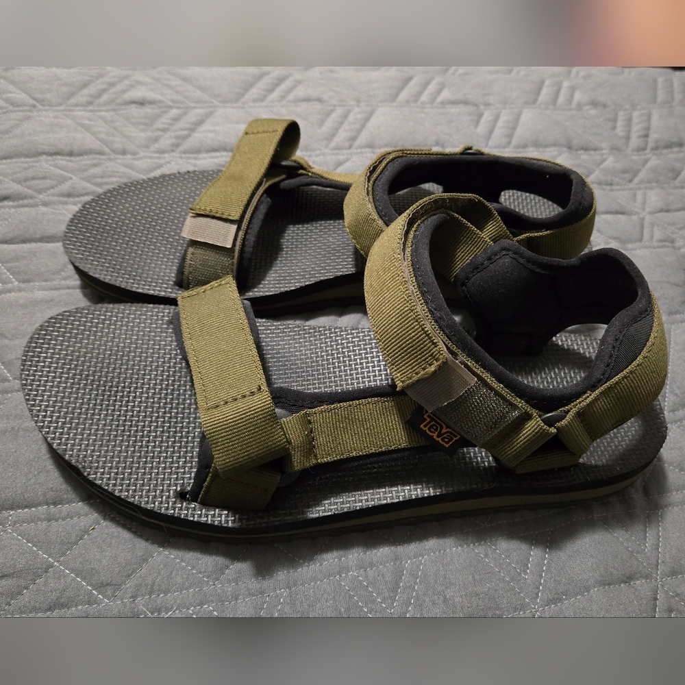 Men's Teva Universal Trail Sandals size 10